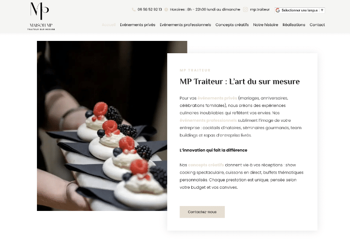 MP Traiteur sur mesure : gastronomie et événements créatifs. Plateaux de mini-pavlovas aux fruits rouges. MP Traiteur : L'art du sur mesure pour événements privés et professionnels haut de gamme.
